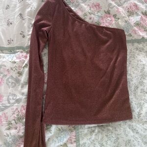 Aeropostale One-Shoulder Long Sleeve Top in Rose Mauve